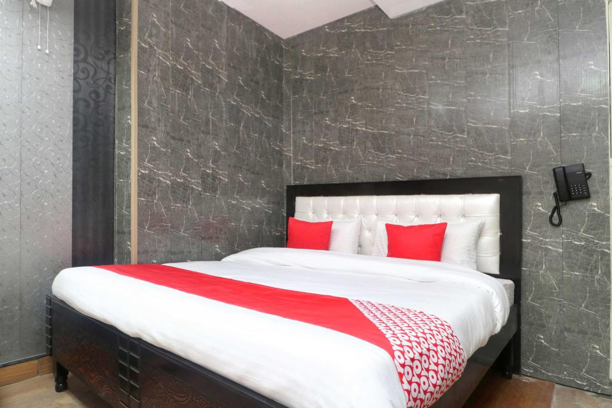 Oyo Hotel Aryan Plaza Chandīgarh Eksteriør billede