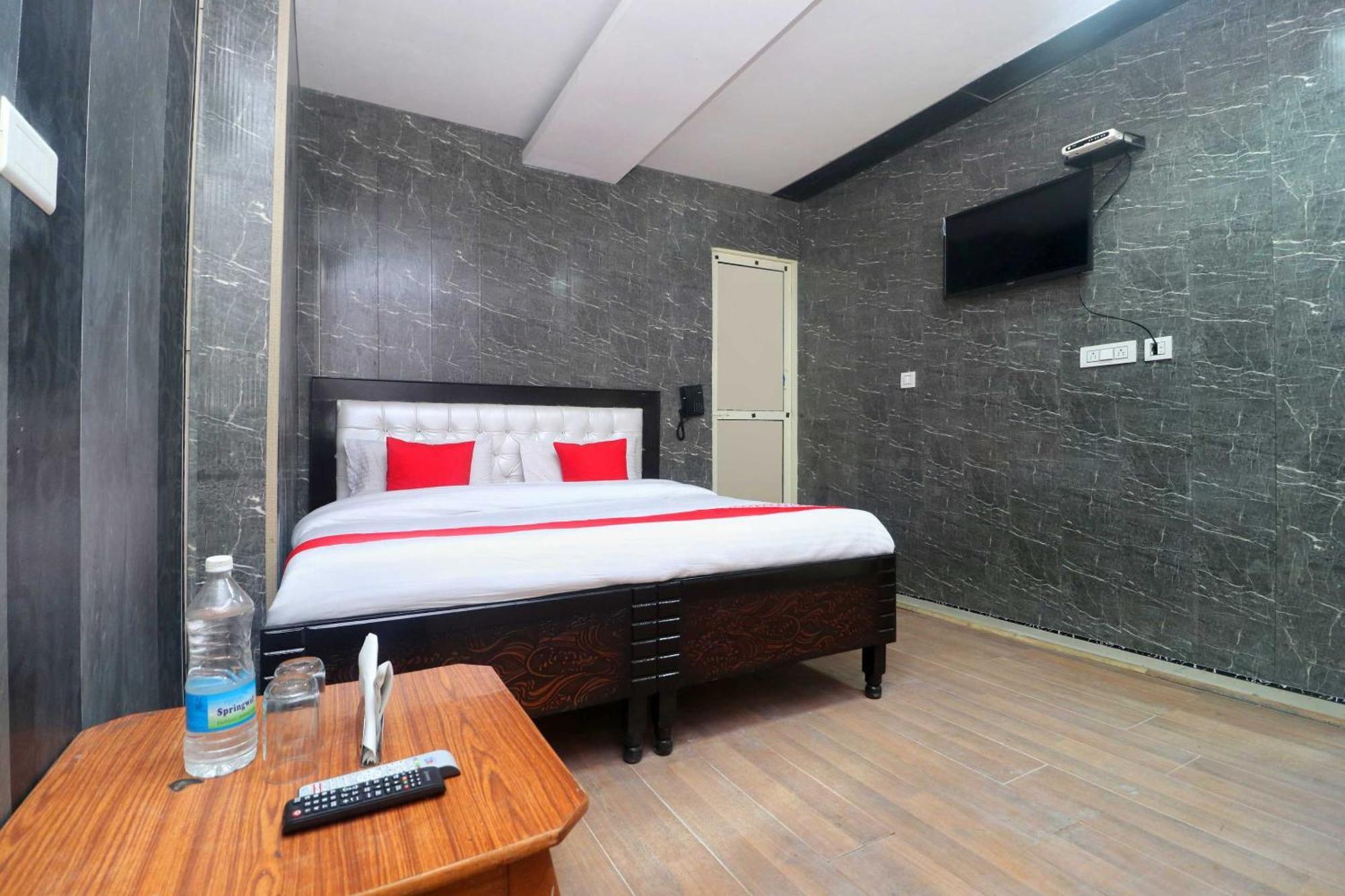 Oyo Hotel Aryan Plaza Chandīgarh Eksteriør billede