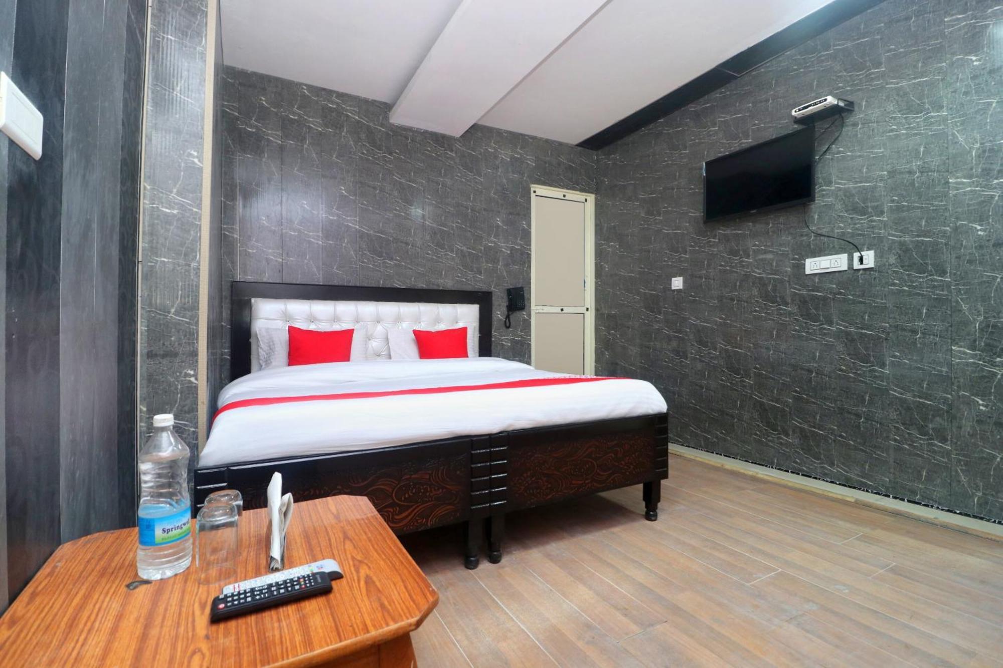 Oyo Hotel Aryan Plaza Chandīgarh Eksteriør billede