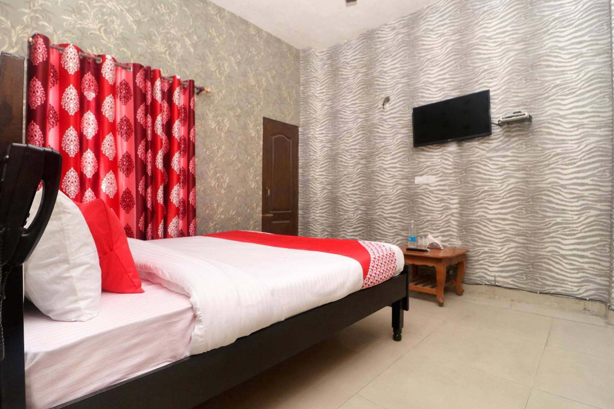 Oyo Hotel Aryan Plaza Chandīgarh Eksteriør billede