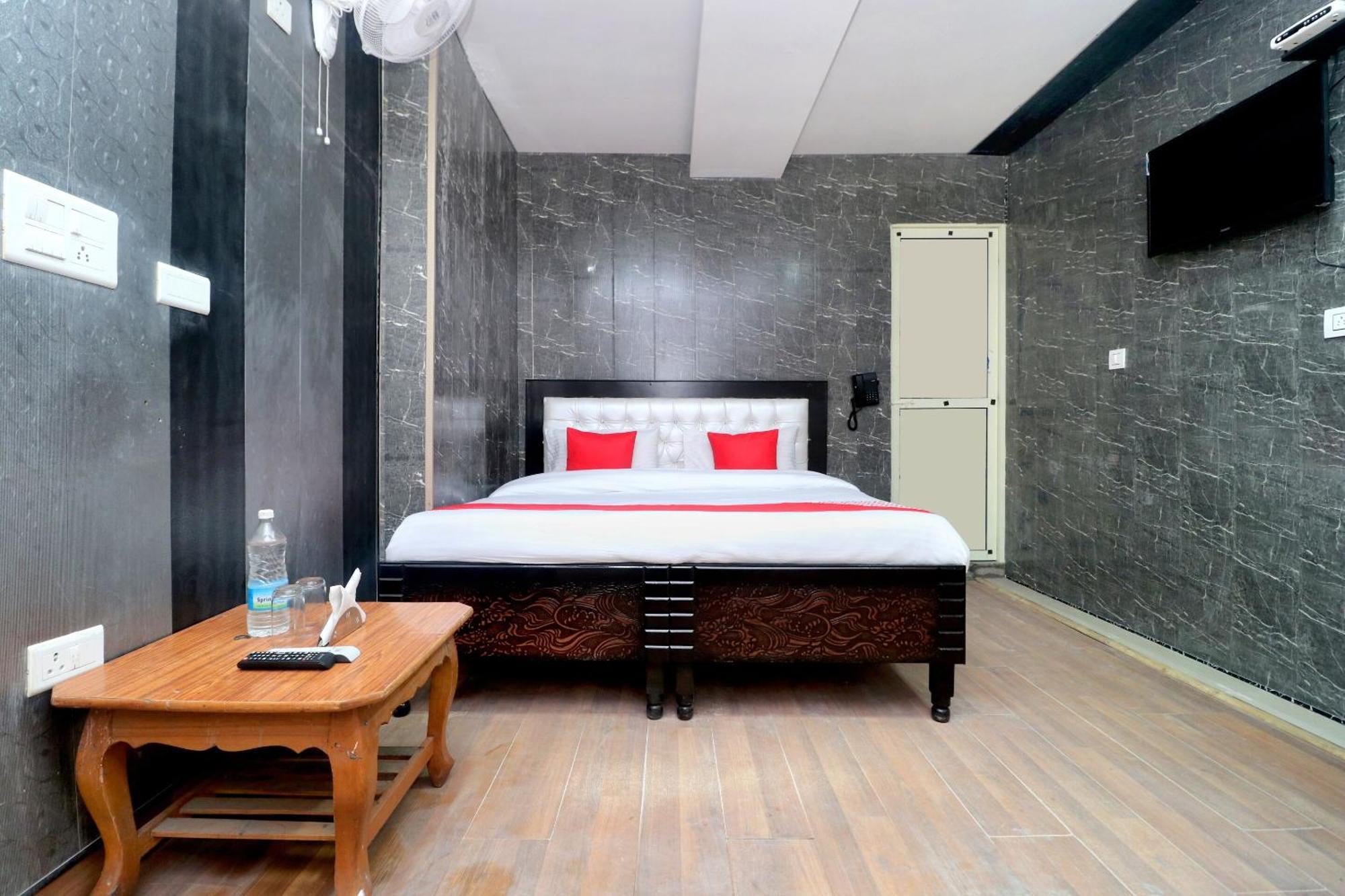Oyo Hotel Aryan Plaza Chandīgarh Eksteriør billede